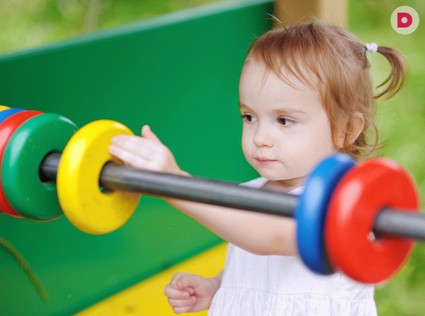 10 развивающих игр с ребенком дома и на улице