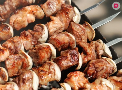 Еда по правилам и без: блюда из мяса и шашлык