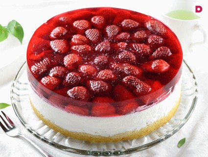 Украшение торта быстрозастывающим желе