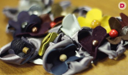 Как сделать ожерелье из цветов: советы Евгении Назаровой