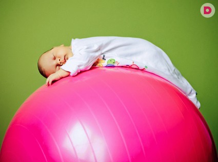 Фитбол с ребенком