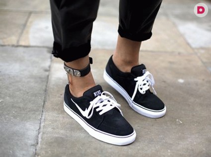 С чем носить кроссовки: советы для модниц