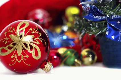 Волшебство на каждой ветке: секреты елочных игрушек