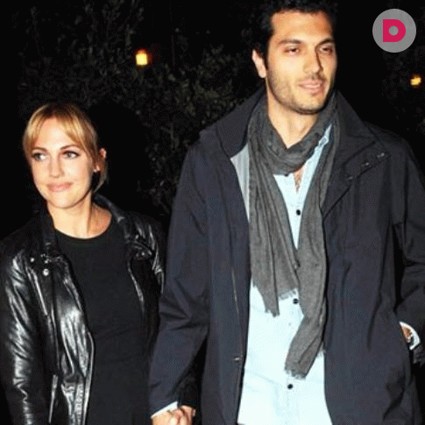 Мерьем Узерли на отдыхе с новым бойфрендом.